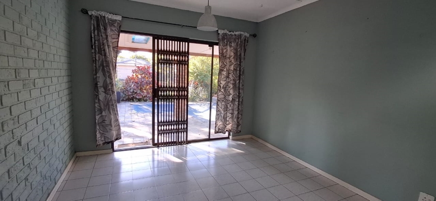 4 Bedroom Property for Sale in Nahoon Valley Park Eastern Cape